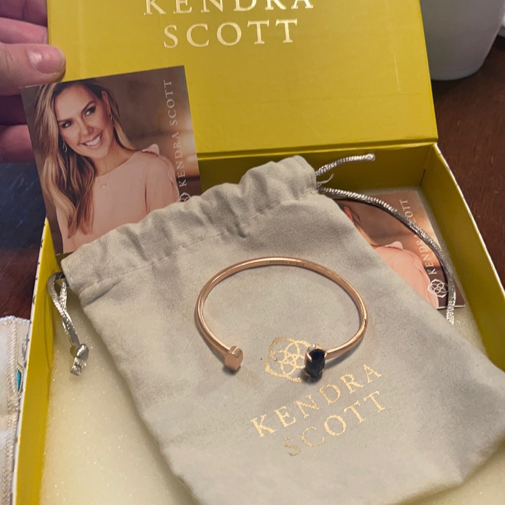 Kendra Scott bracelet